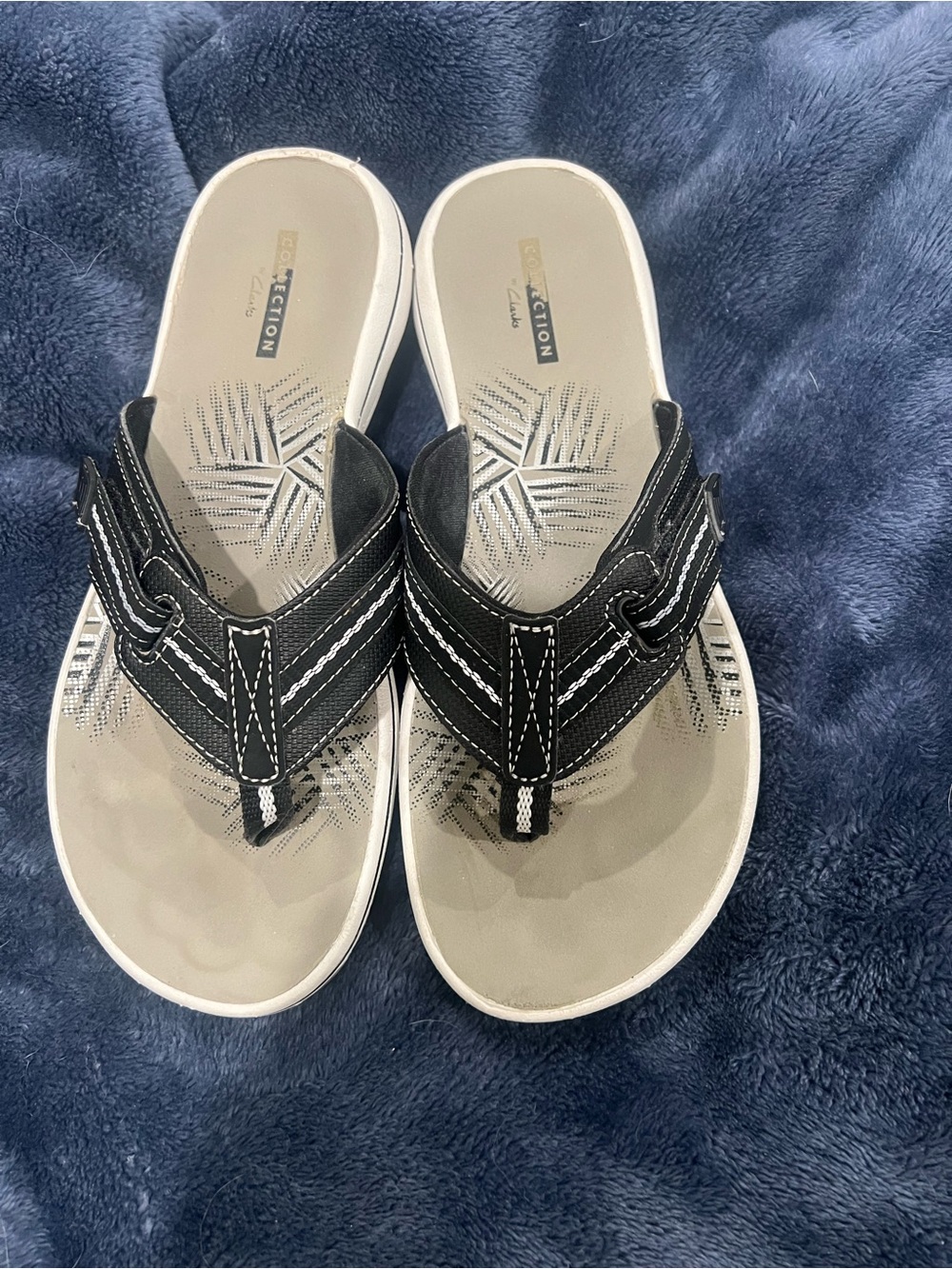 Clarks Collection Black Comfort Flip Sandals